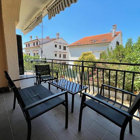 Apartments Fratelli Malinska Exterior photo